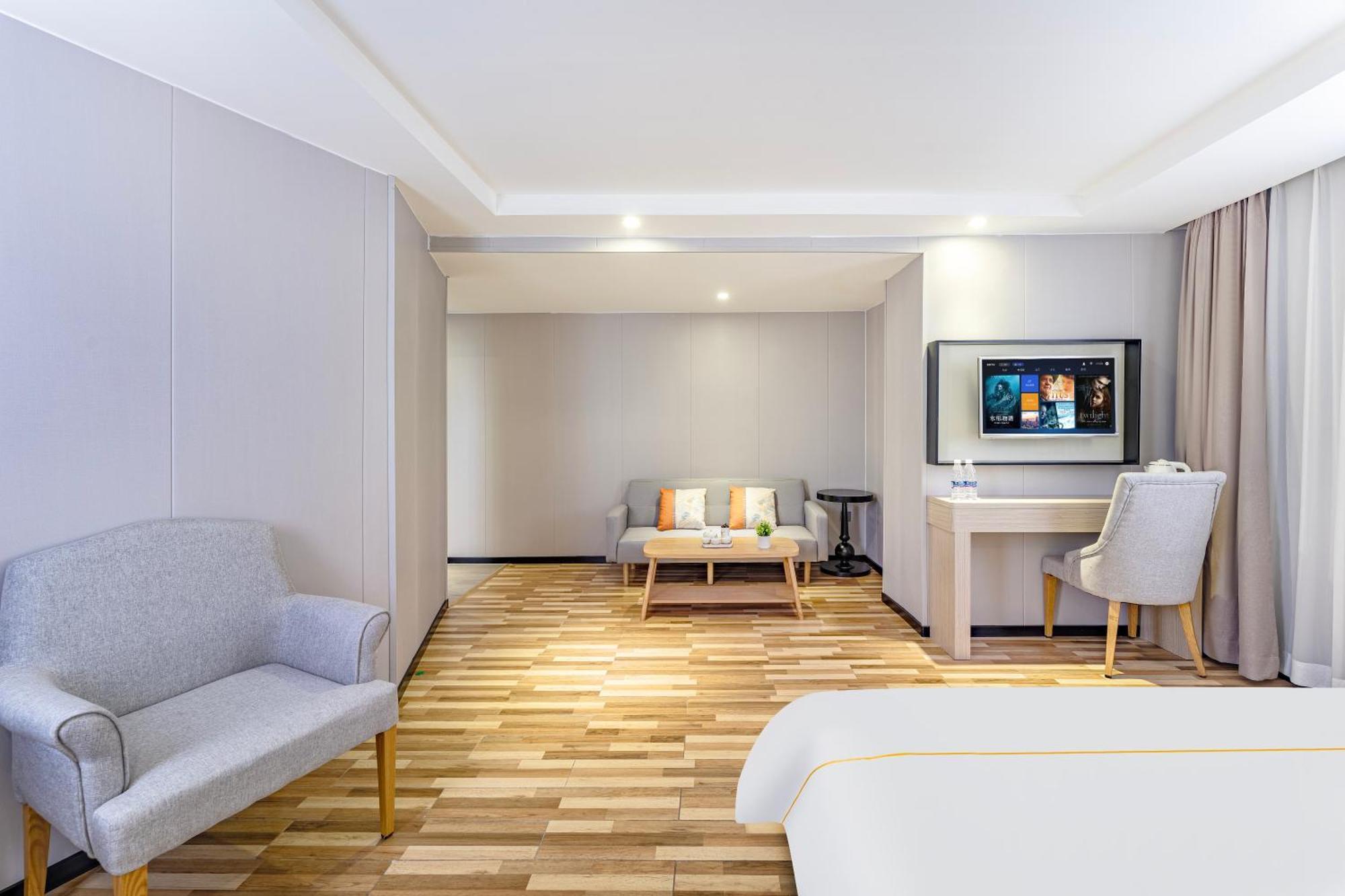 逸米酒店 -西村地铁站 Guangzhou Exteriör bild