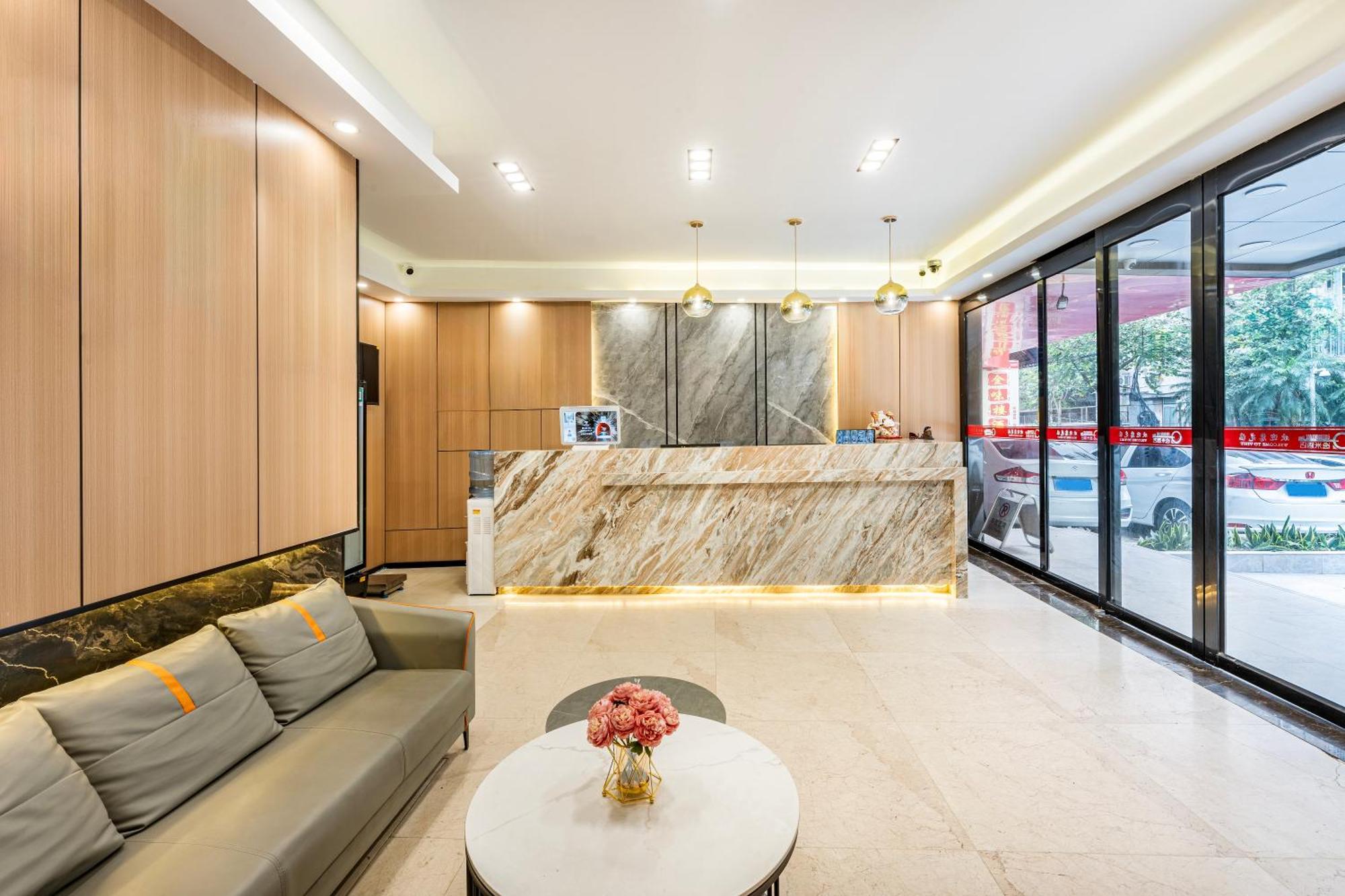 逸米酒店 -西村地铁站 Guangzhou Exteriör bild